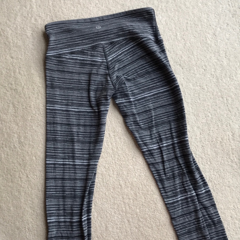 Size 4 Lululemon Wunder Under Leggings